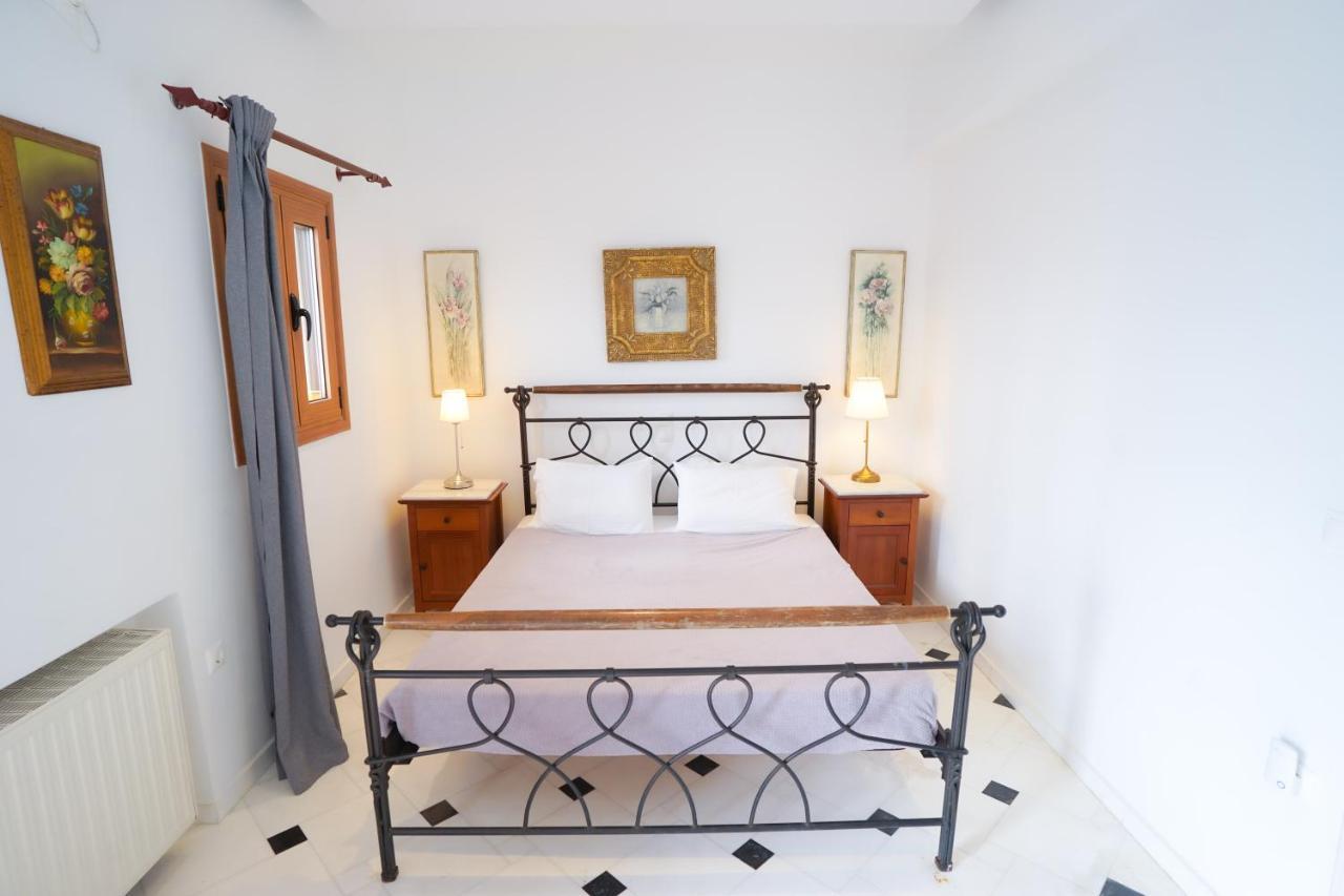 Fira Central Apartments With Veranda Екстер'єр фото