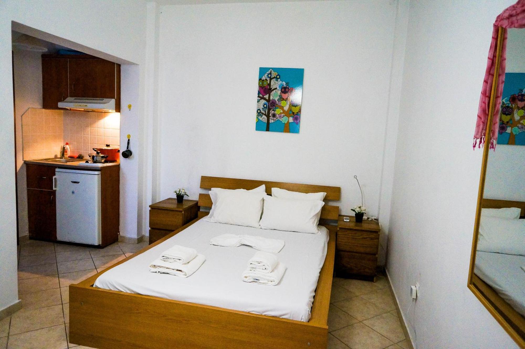 Fira Central Apartments With Veranda Номер фото